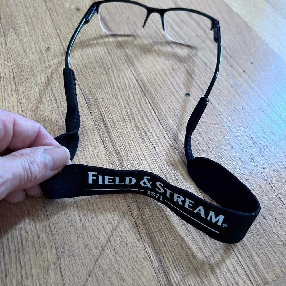 New "Field & Stream" Black Eyewear or Sunglasses Retainer Crokie NEW ❤️